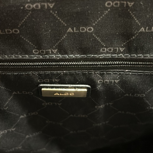 Aldo Faux leather handbag. Shoulder strap missing. Good condition. Black. - Picture 8 of 11